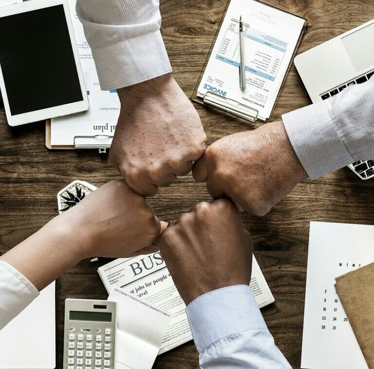 teamwork, cooperation, brainstorming-3213924.jpg